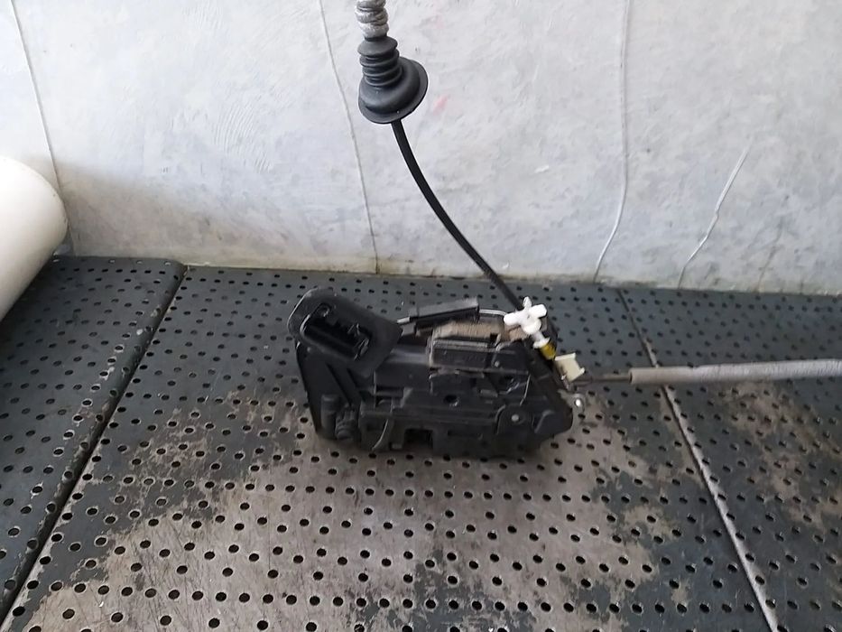 Broasca usa stanga spate vw polo 6r 5k4839015f