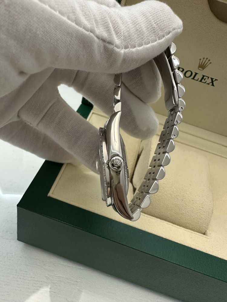 Rolex DateJust diamonds