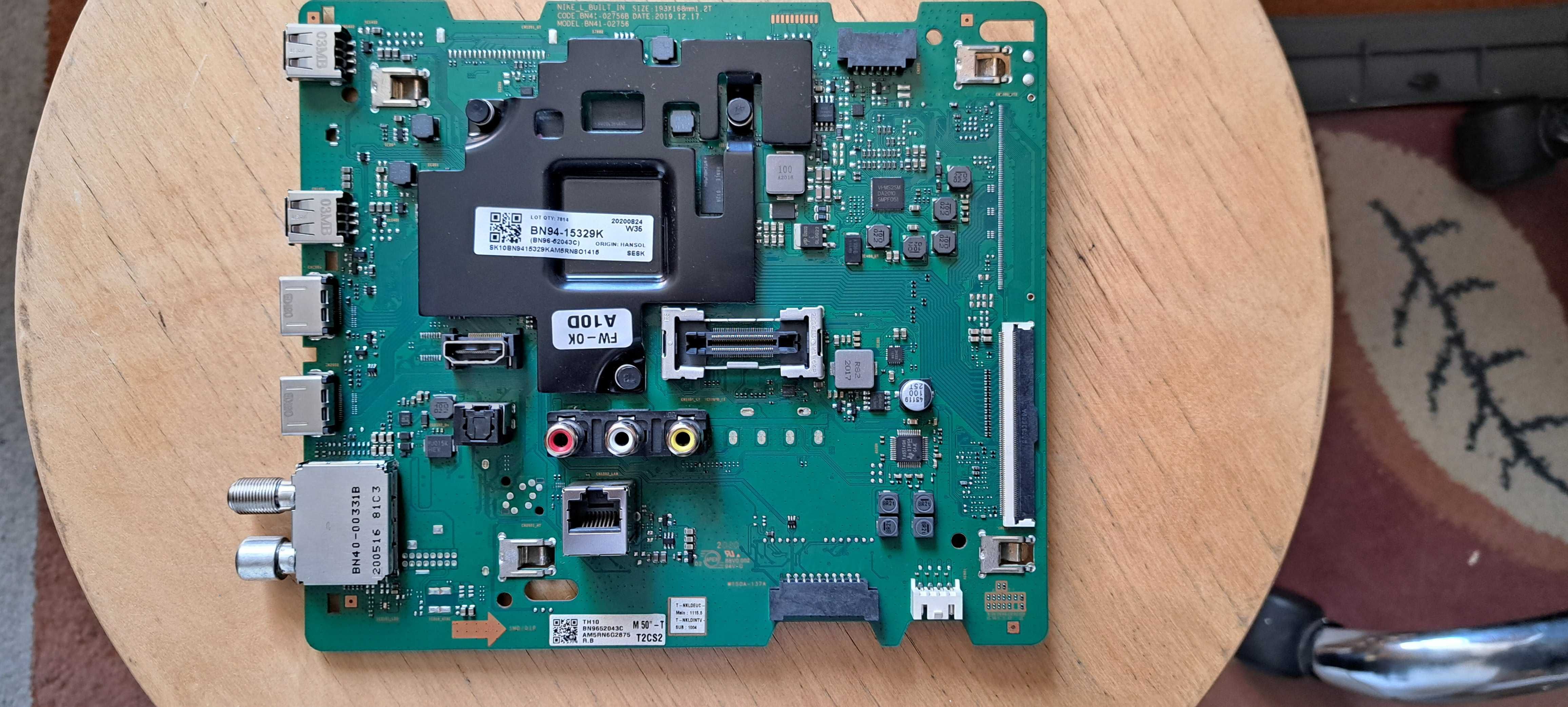 Dezmenbrez 2 Samsung UE50TU8072UXXH V.01 ecrane defecte