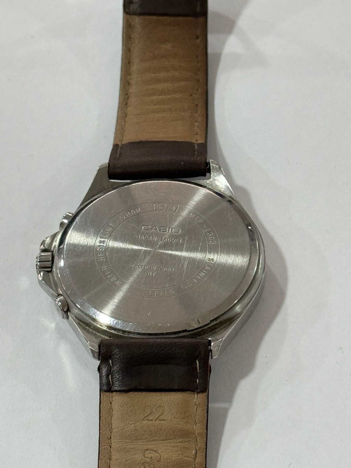 Мъжки часовник Casio MTP-E303