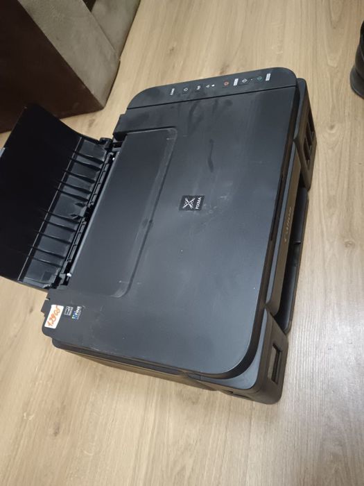 Rangli printer holati ideal, yangi