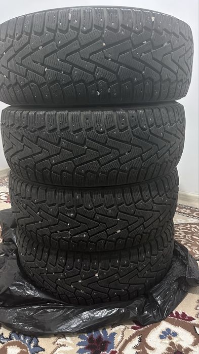 Шипованные зимние шины от «Lexus Rx 350» размер235/60/18