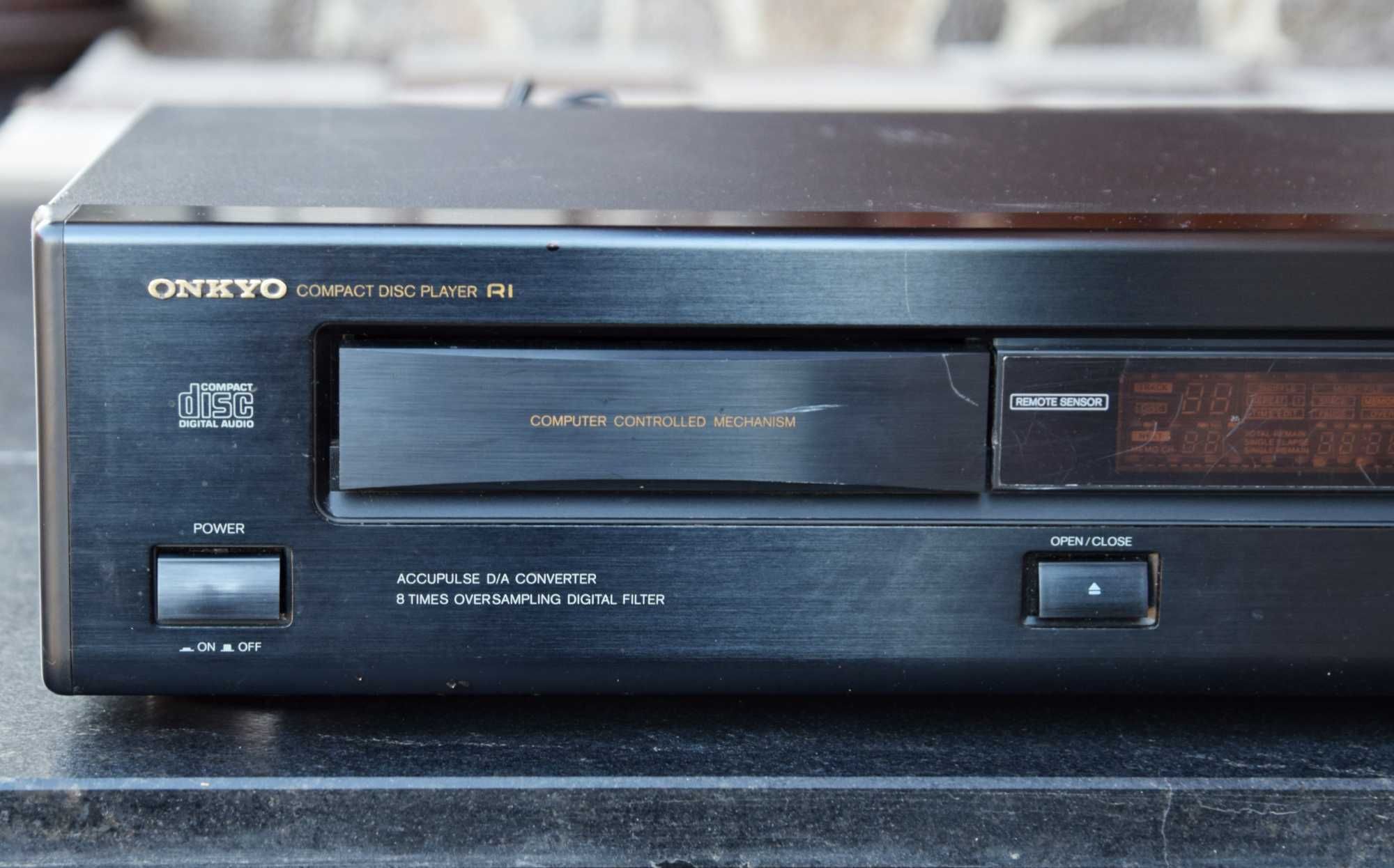 CD Player Onkyo DX-7011