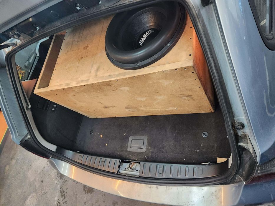 Vand difuzor Sundown xv3 pe 15” cu incinta