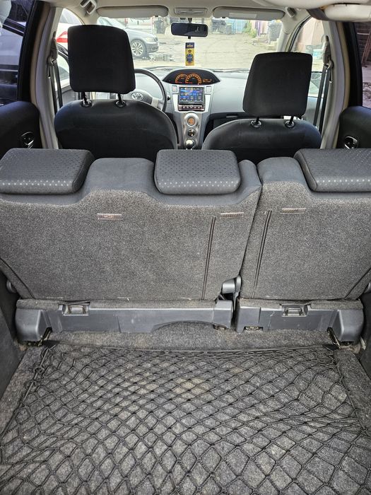 Toyota Yaris 2010 1.3 benzina