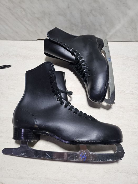 Patine 44 gheata patinaj artistic    marime 44-45  (29   cm)