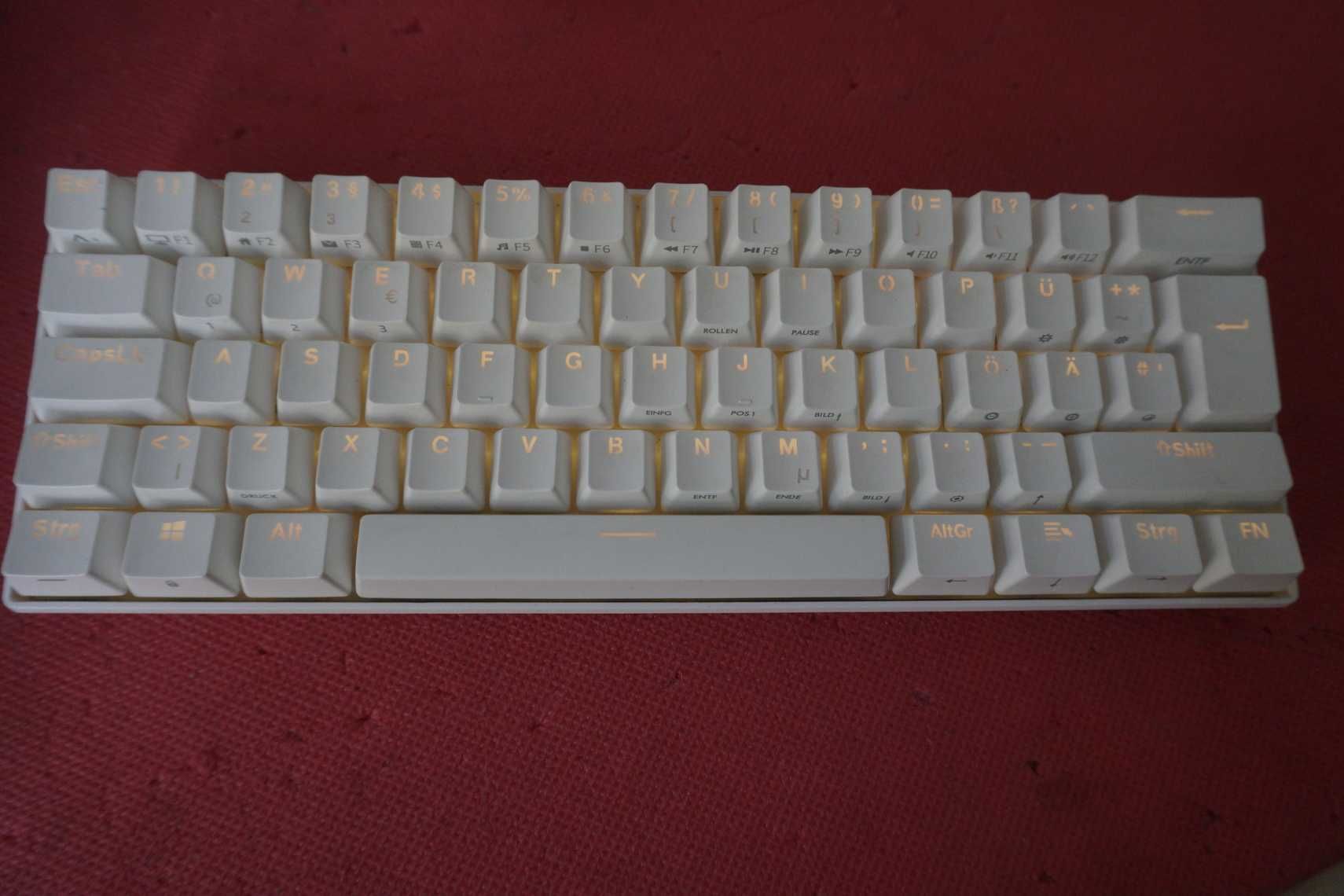 Механична безжична клавиатура с RGB подстветка Royal Kludge RK61 бяла