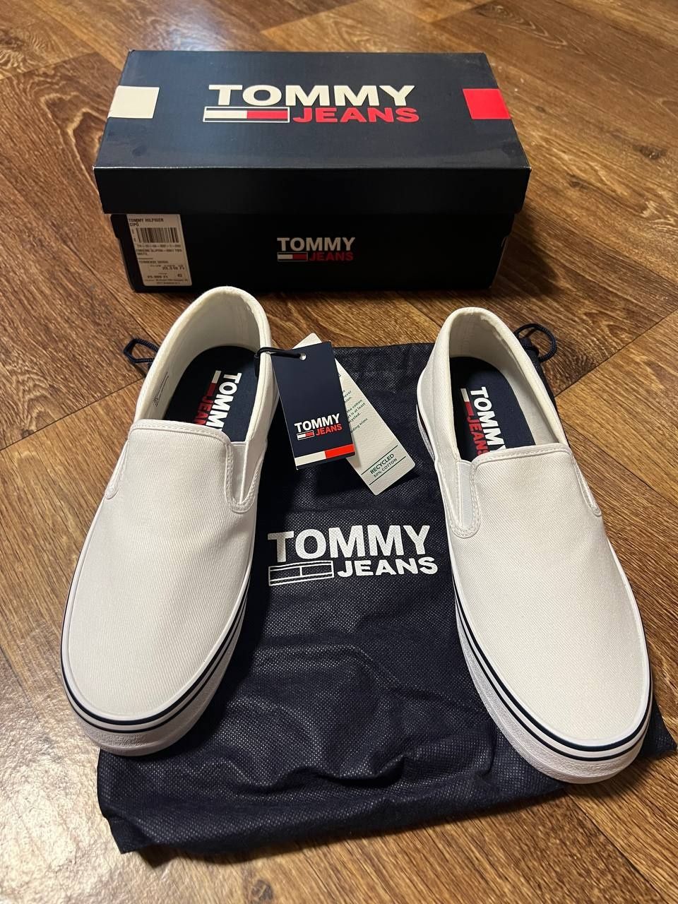 Слипоны от Tommy Hilfiger