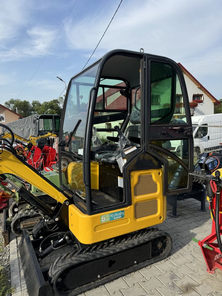 Excavator 1.7 t  cu. Motor Kubota