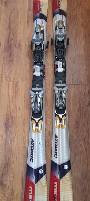 Schiuri Atomic  si clapari