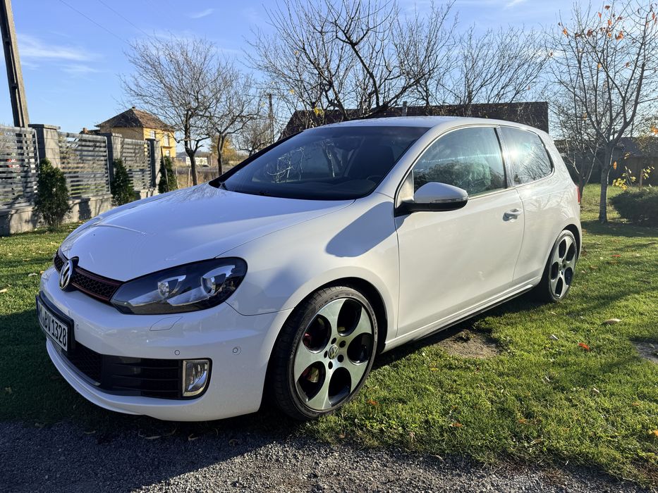Volkswagen GOLF VI 6 GTI ( DSG, DCC, Dynaudio,  ParkAssist)