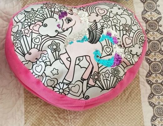 Perna pentru copii, inima și imprimeu unicorn, ce poate fi colorata
