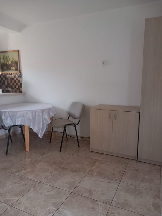 Garsonieră inchiriere