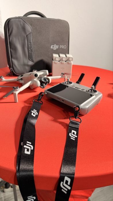 Drona DJI mini 4 pro