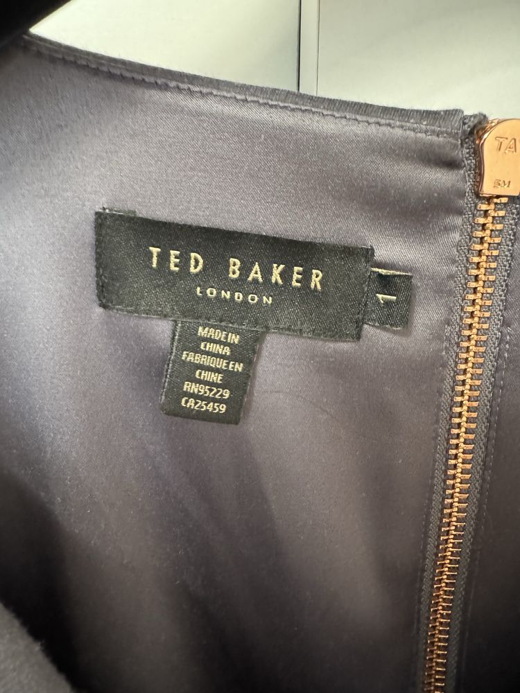 Рокля на Ted Baker