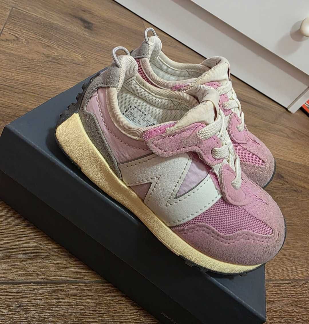 Детски маратонки new balance  розови