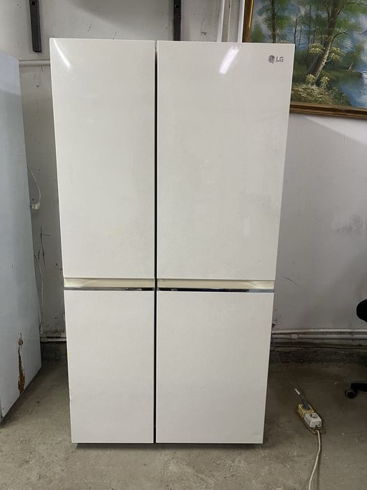 Холодильник LG в хорошем состояние