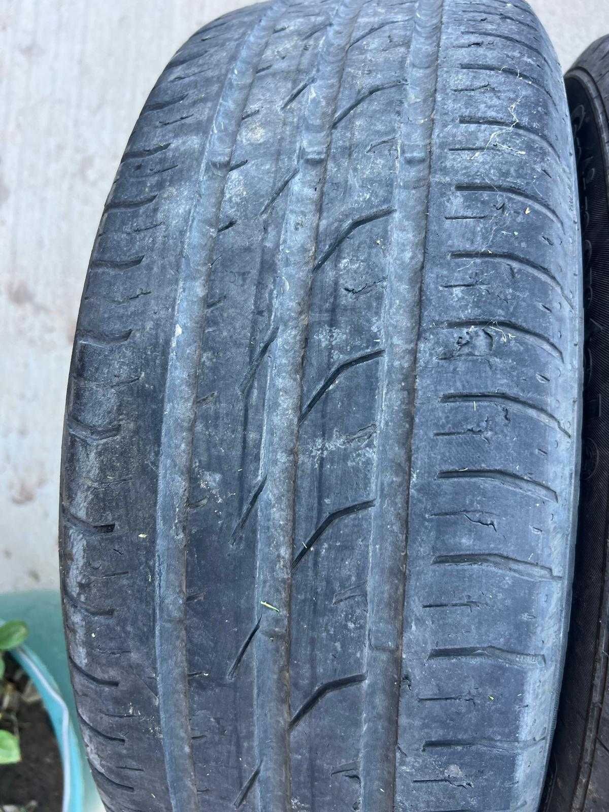 Vand 4 anvelope vara 205/60/16 marca Continental, 250 lei/set