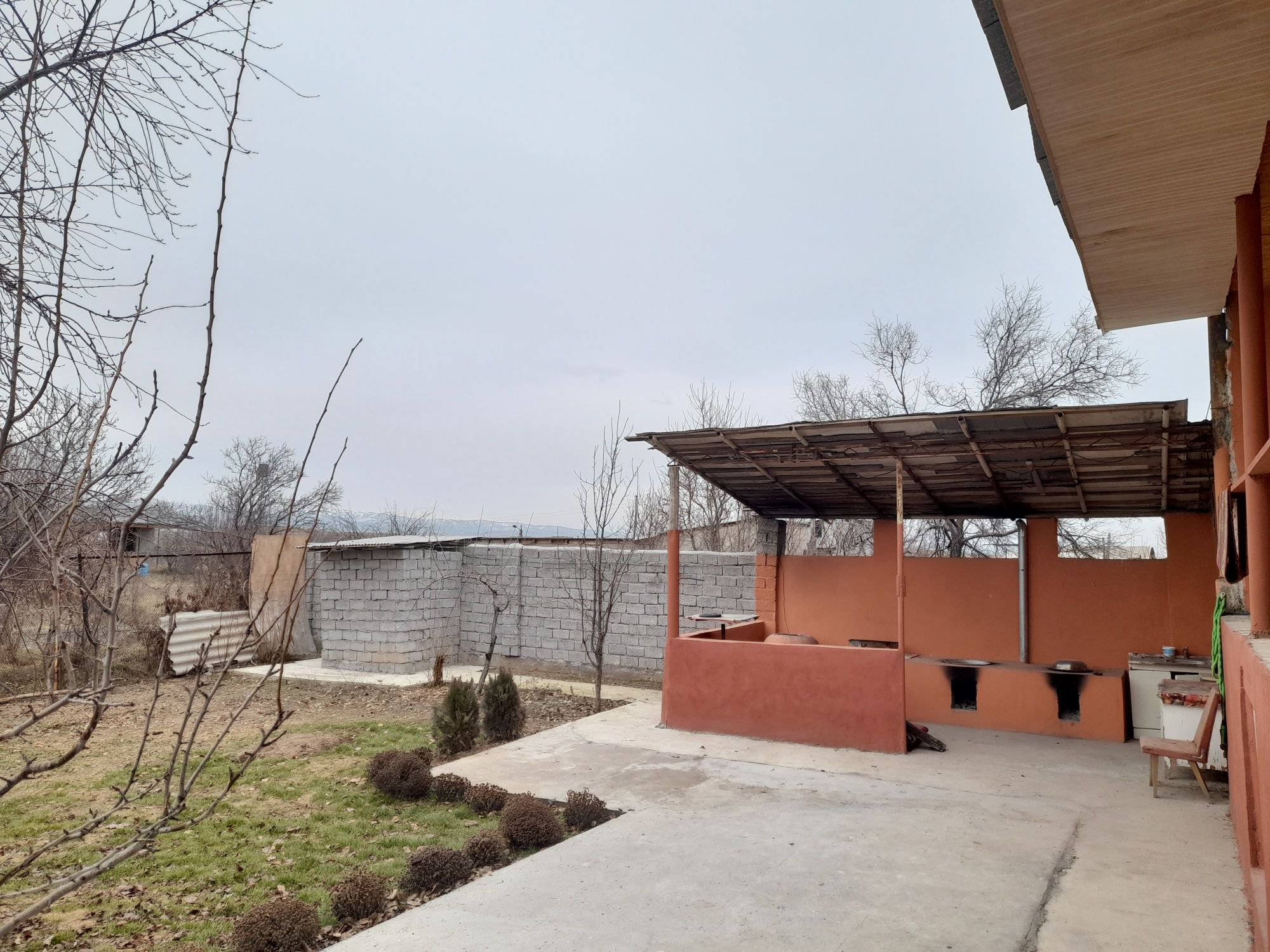 Дача сотилади 6 сотка 3 хона