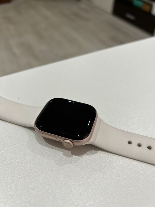 Продам смарт часы Apple Watch