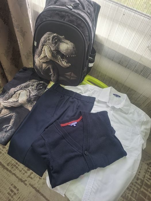 Продам вещи в школу