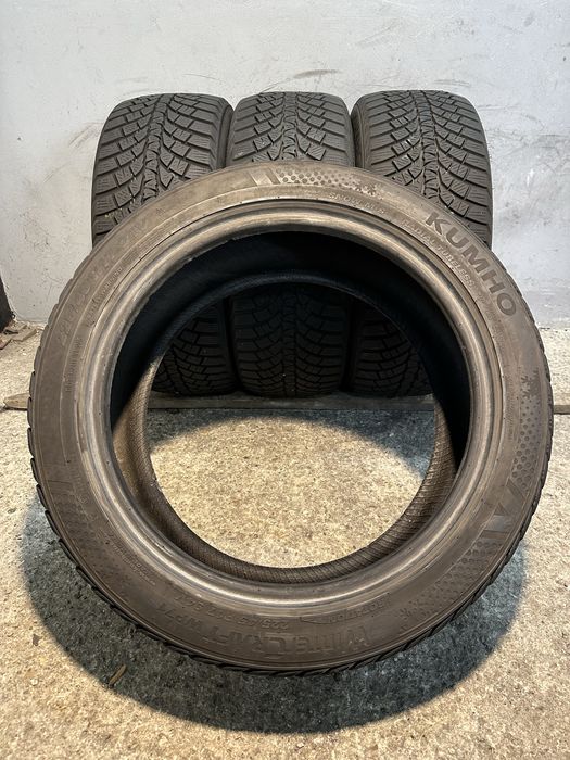 Гуми 225/45/17 KUMHO Wintercraft