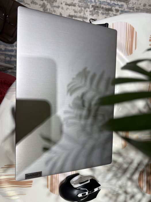 Продам ноутбук Lenovo