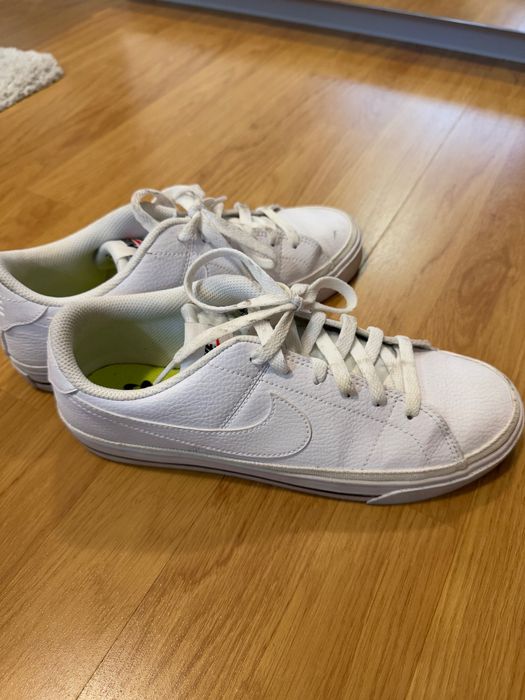 Adidasi Nike marime 40