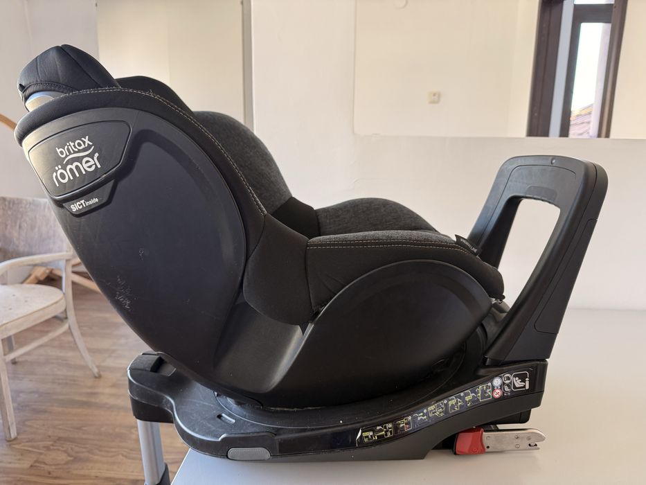 Scaun auto Britax Römer Dualfix M i-Size, 61–105 cm, ISOFIX