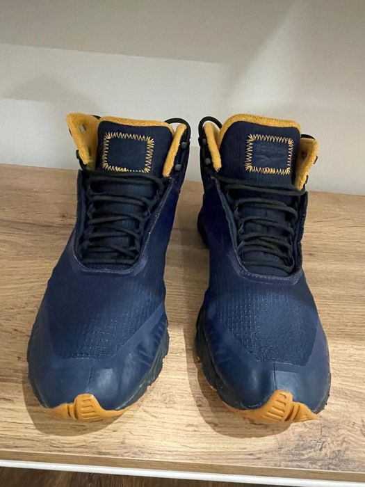 Кросовки мужские ,,Reebok в отличном состояние 9/10 размеры 40.5