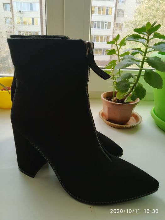 Новые осенние сапоги на 37р.