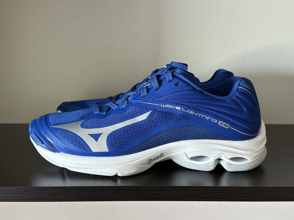 Mizuno Wave Lightning Z6 / 38номер 24см Стелка Нови без Кутия