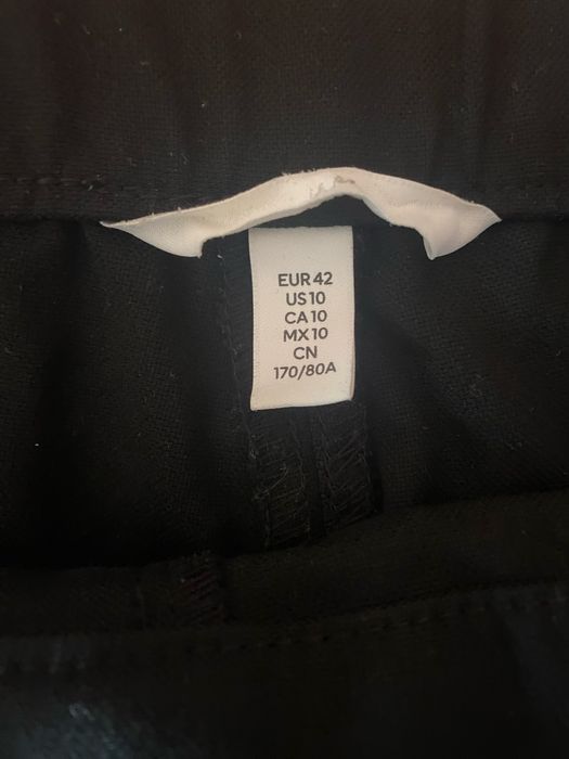 Черен панталон на H&M