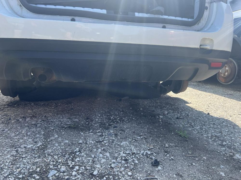Задна броня за  DACIA DUSTER 1.5dci disel 2013 година бяла оригинална
