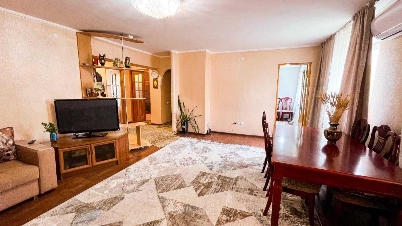 Продам 3х комнатную квартиру мкр Жастар Империя Константин