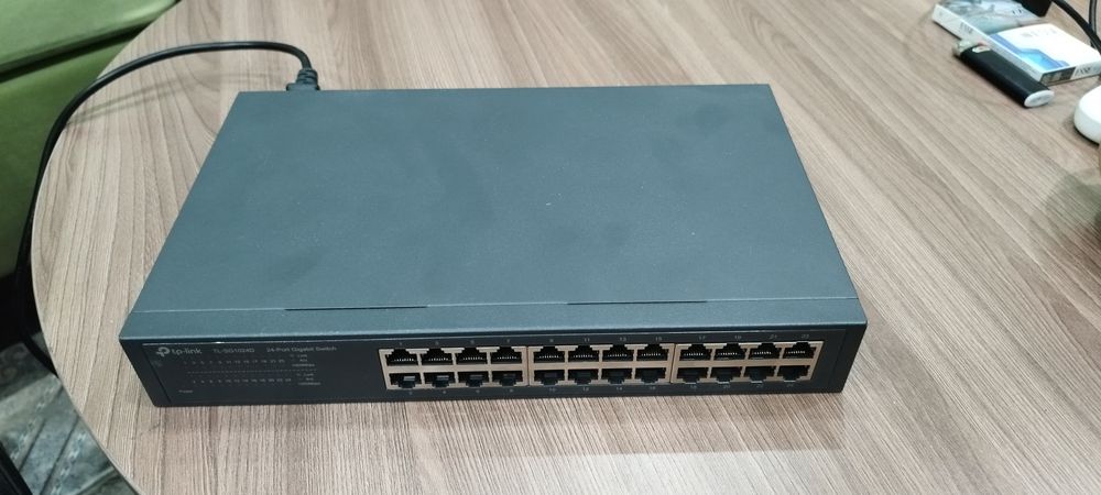 Коммутатор TP-LINK TL-SG1024D V6 черный