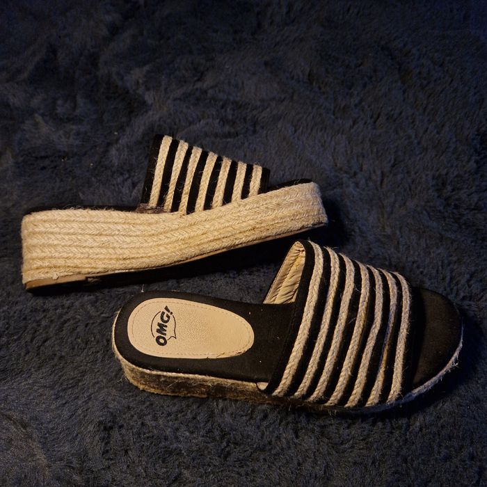 Papuci cu talpa inalta