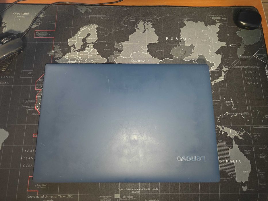 Lenovo Ideapad 330-15IKB cu I5 - 8250U, 250 GB SSD, 8 GB RAM