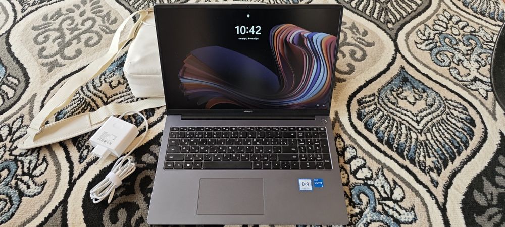 Huawei d16 yangidey xolati ideal aliyumuniy korpus