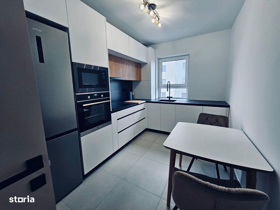 Apartament 3 Camere Decomandat Zona Coresi