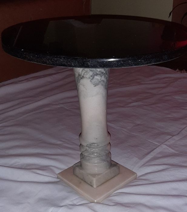 Măsuță Marmură și Granit