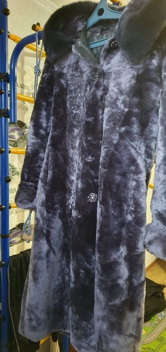 Шуба  мутоновая красивая