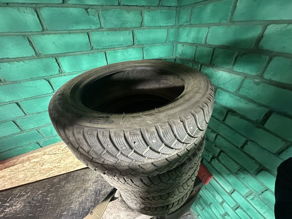 Продам зимние шины 4 шт