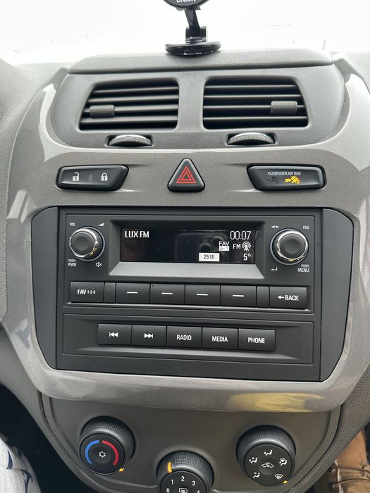 Магнитофон заводской от нового кобальта