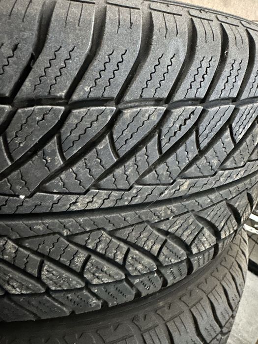 Goodyear ultragrip wrangler 255 55 18 зимни гуми runflat