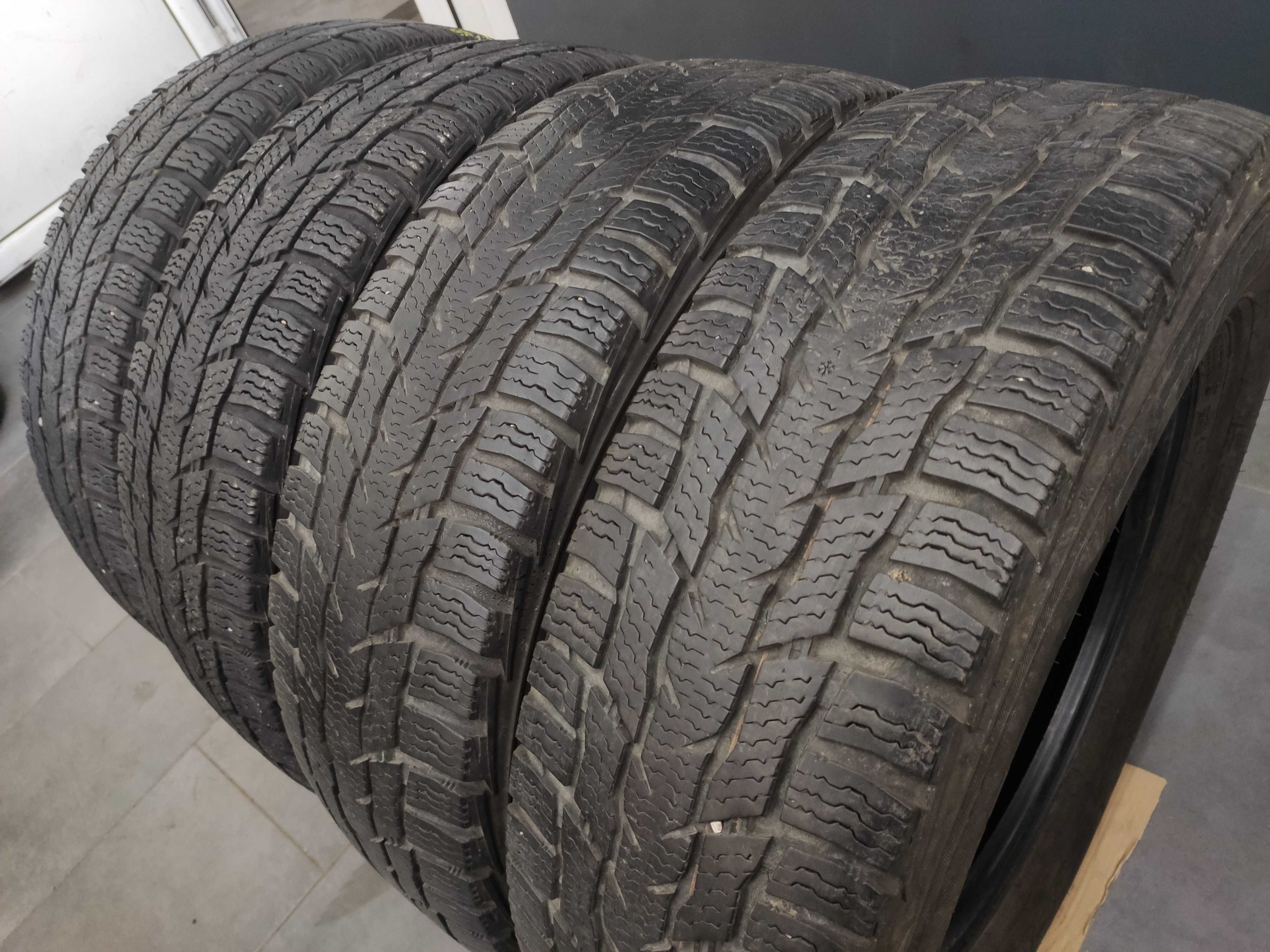 4бр Зимни Гуми за БУС 215 75 16 С - Nokian