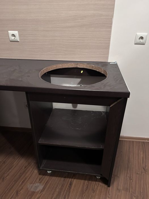 Гардероб, рамка за спалня, шкафчета за кухня и диван  за 100 лева