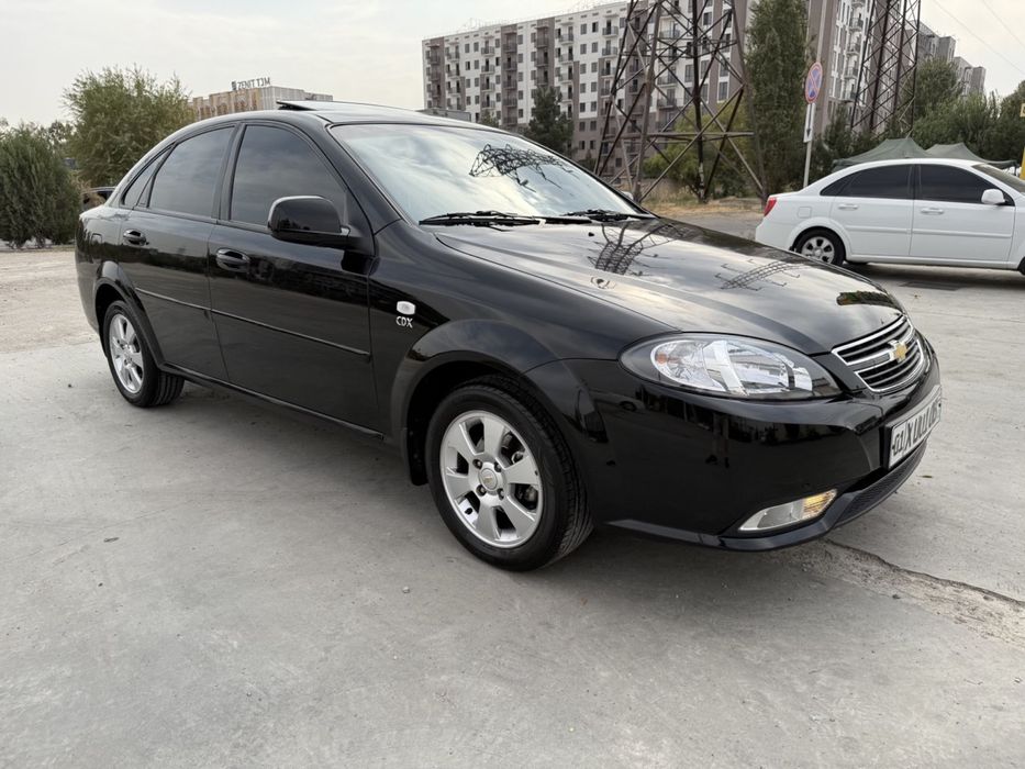 Gentra 2021 год, пробег 23000, автомат, люк, цвет черный