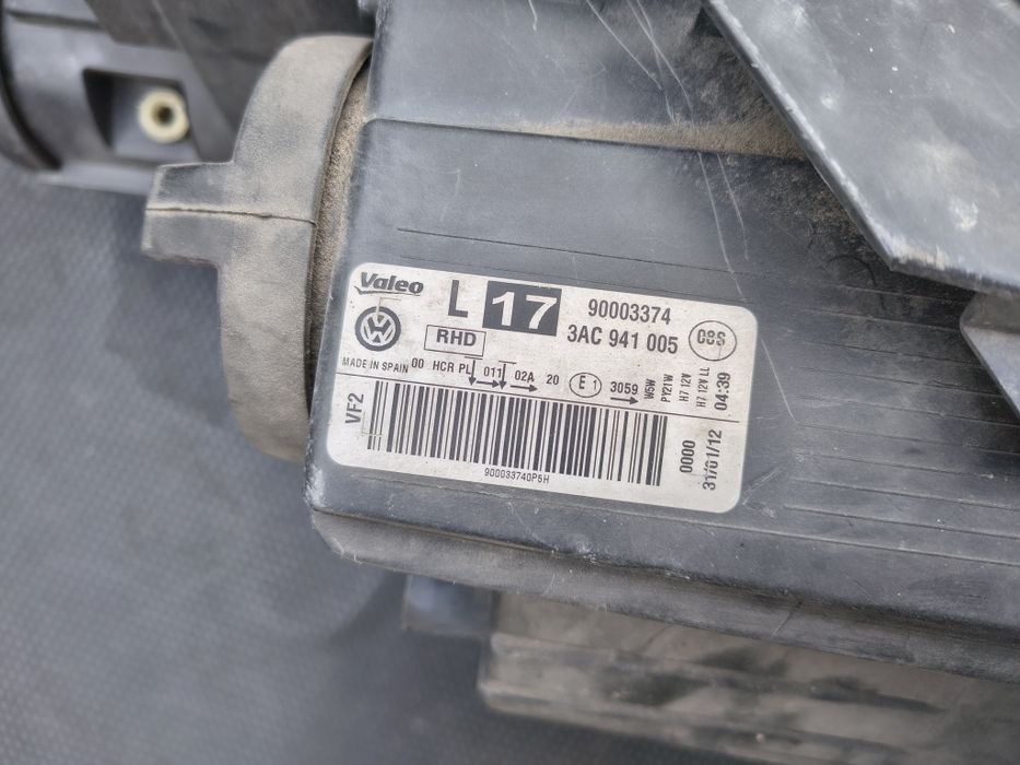 Faruri stângă/dreapta VW Passat b7