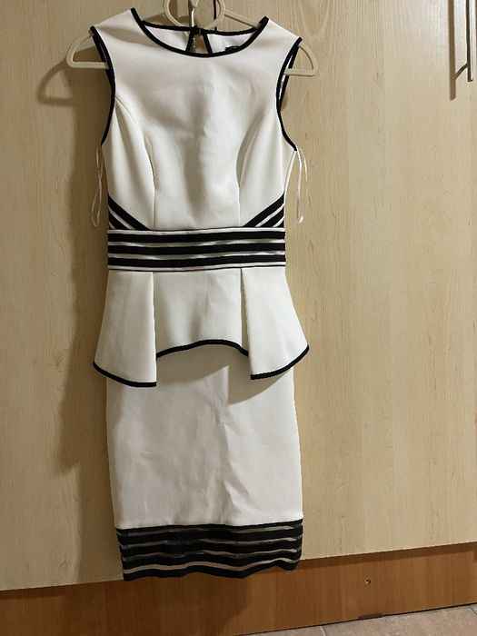 Вечернее или коктельное платье, размер с, для модных девушек.